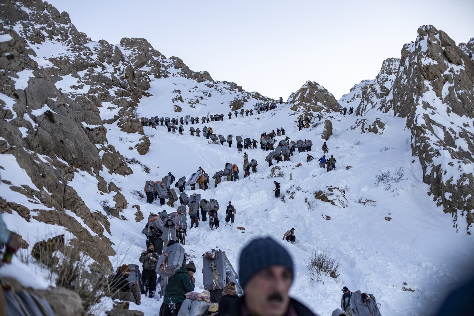 خون در برابر نان / احمد محمدپور